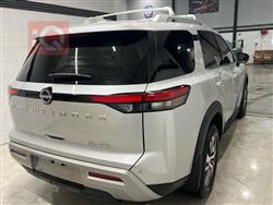 نیسان پاسفایندەر